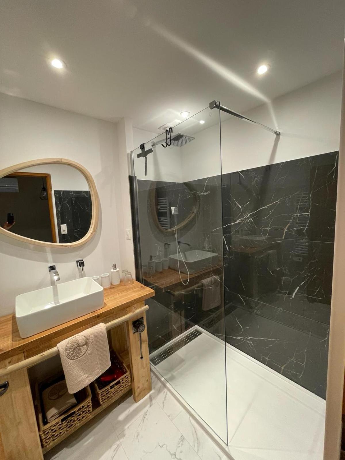 Maison Cosy, 2 Chambres, Adossee Aux Remparts إج مورت المظهر الخارجي الصورة